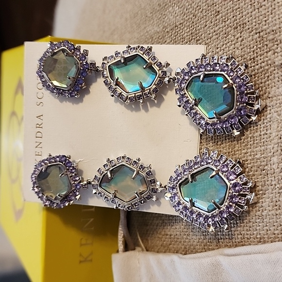 Kendra Scott ARIA Dichroic Glass Rhinestone Chandelier Dangle Clip Earrings NWOT - Picture 6 of 9